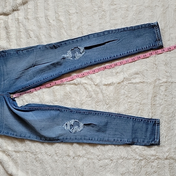 EUC Distressed Levi's Mile High Super Skinny Jeans 28 From Free People 👖 - Picture 7 of 11